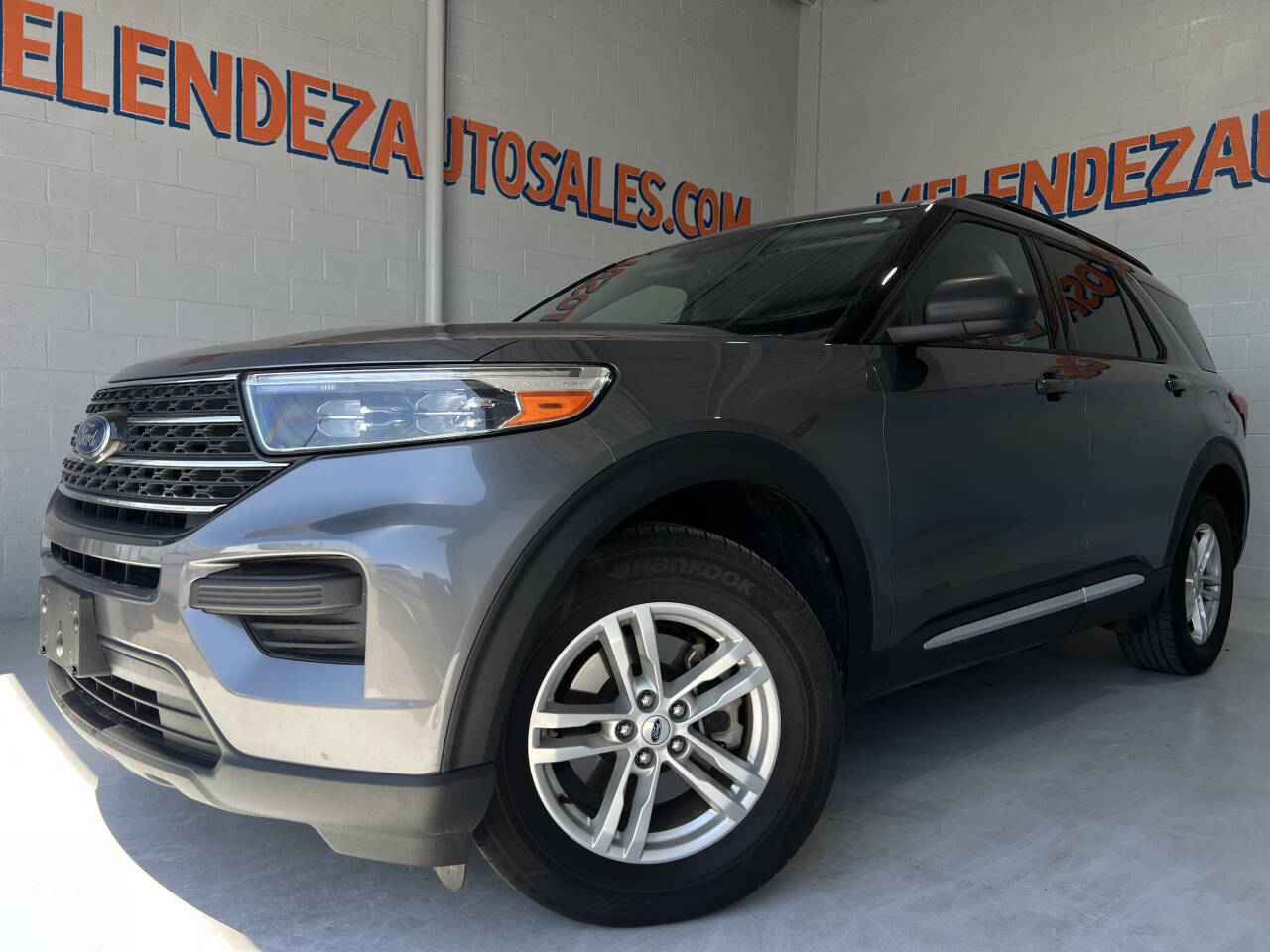 Gray 2022 Ford Explorer XLT AWD XLT 4dr SUV 1