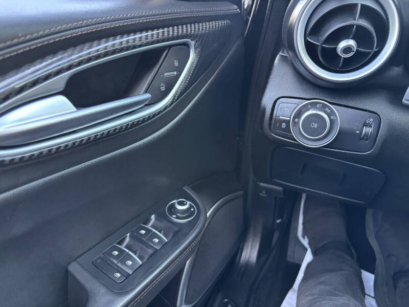 2017 Alfa Romeo Giulia Quadrifoglio