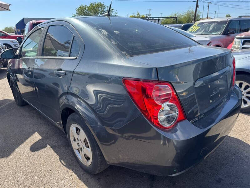 2013 Chevrolet Sonic LS Auto