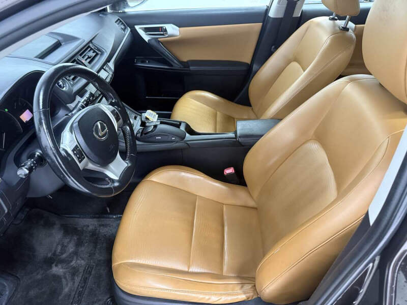 2011 Lexus CT 200h Premium