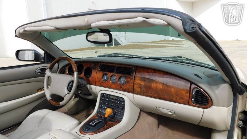 2000 Jaguar XK-Series XK8