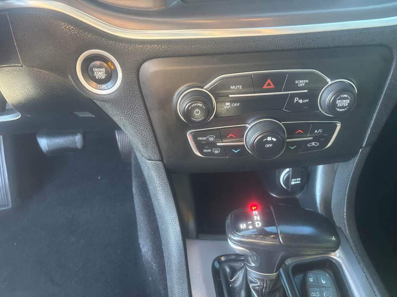 2019 Dodge Charger SXT