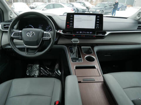 2023 Toyota Sienna XLE 7-Passenger
