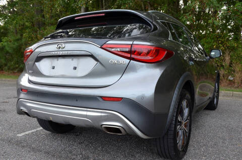 2017 Infiniti QX30 Premium