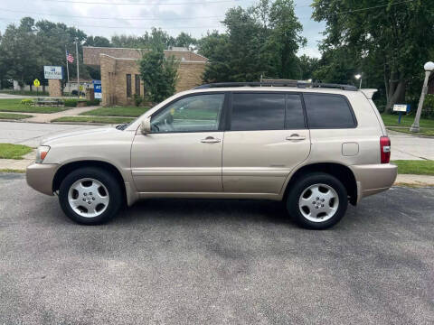 2007 Toyota Highlander for sale at VINE STREET MOTOR CO in Urbana IL