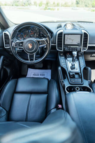 2017 Porsche Cayenne Platinum Edition