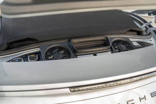 2014 Porsche 911 26