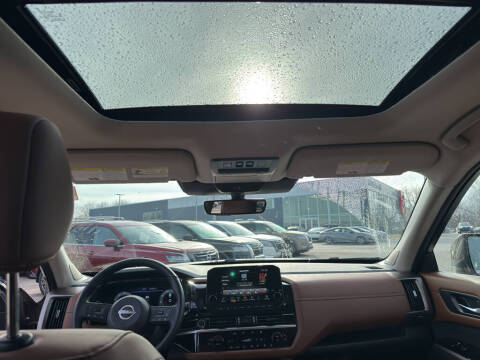 2024 Nissan Pathfinder Platinum