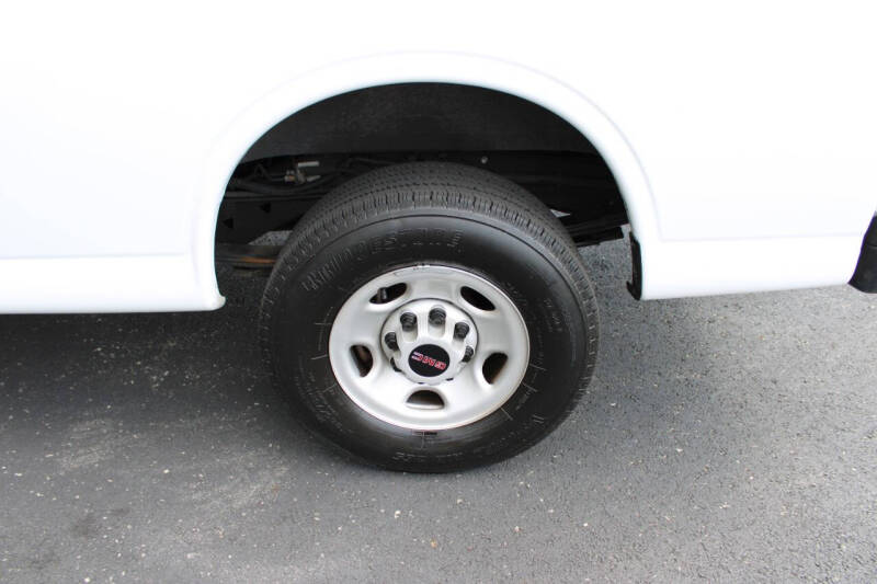 2023 GMC Savana 2500