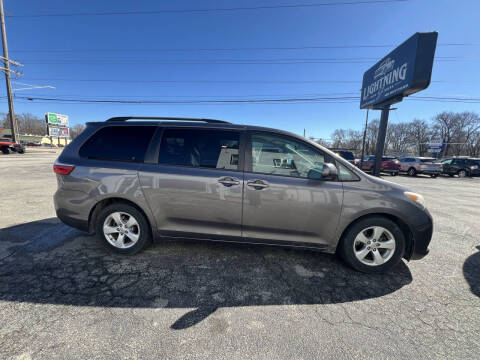 2015 Toyota Sienna LE 8-Passenger