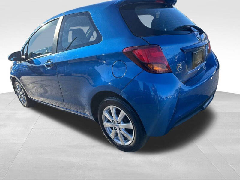 2016 Toyota Yaris 3-Door LE
