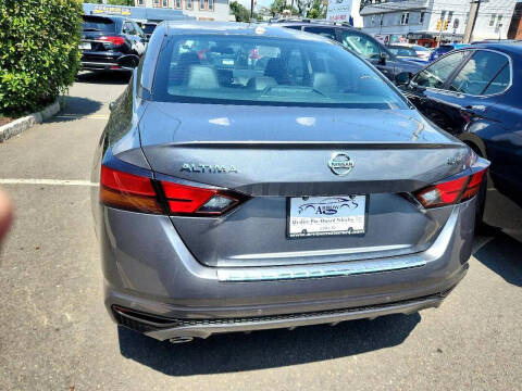 2020 Nissan Altima 2.5 SR