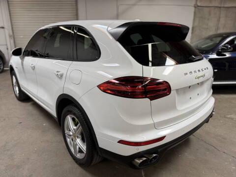 2016 Porsche Cayenne S E-Hybrid