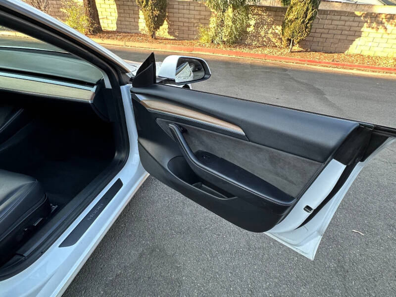 2022 Tesla Model 3 Base photo 29