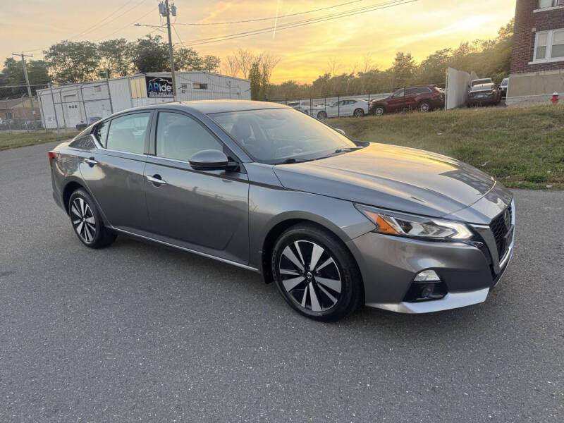 2020 Nissan Altima SV's photo