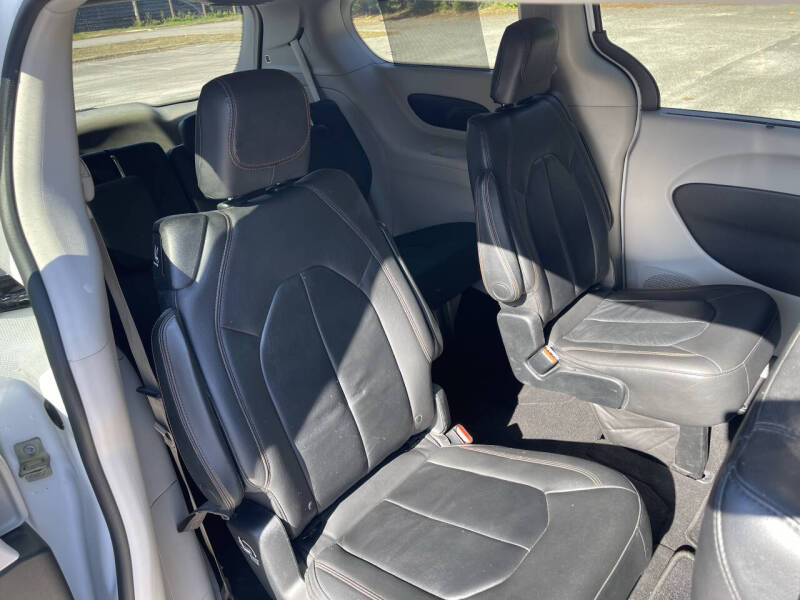 2017 Chrysler Pacifica Touring Plus