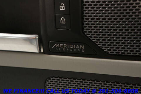 2022 Land Rover Defender 110 SE