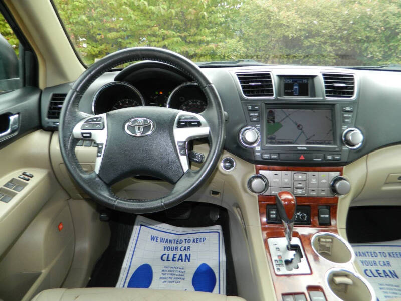 2012 Toyota Highlander Limited photo 22