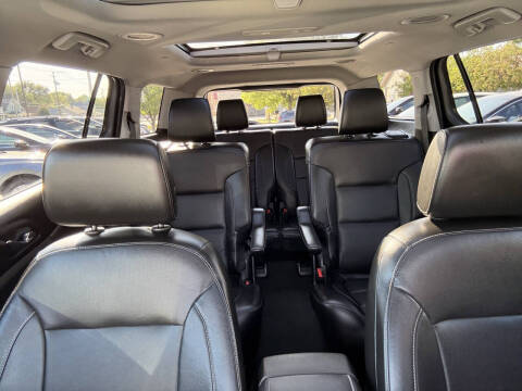 2017 GMC Acadia SLT-1