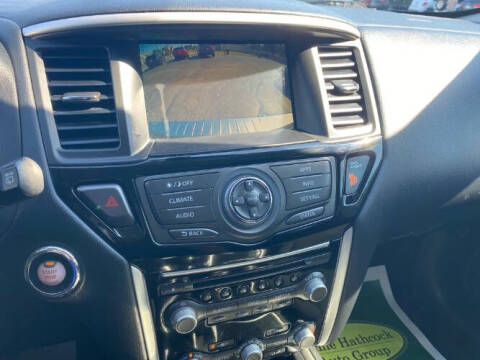 2020 Nissan Pathfinder SV