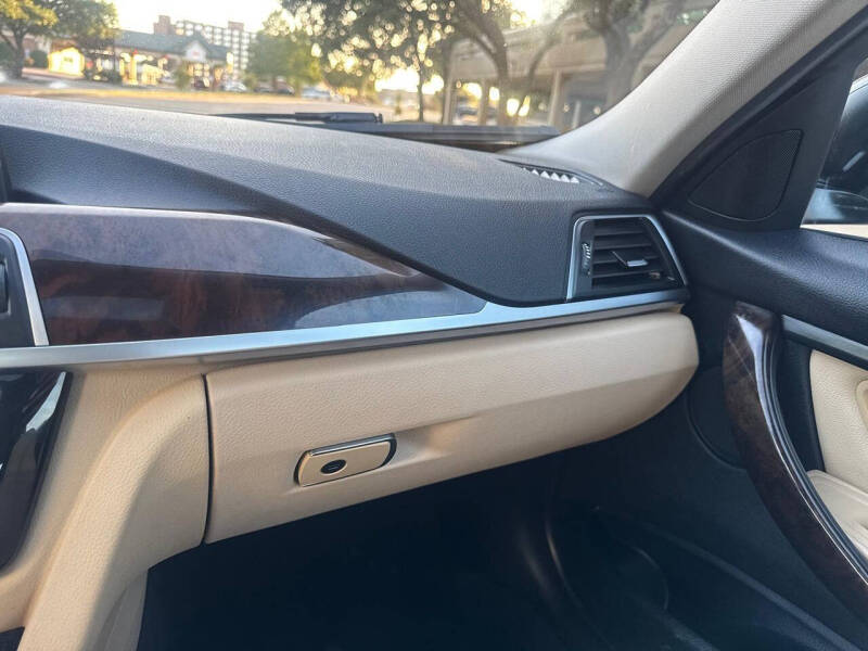 2017 BMW 3 Series 320i