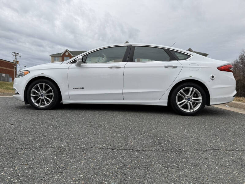 2017 Ford Fusion Hybrid SE's photo