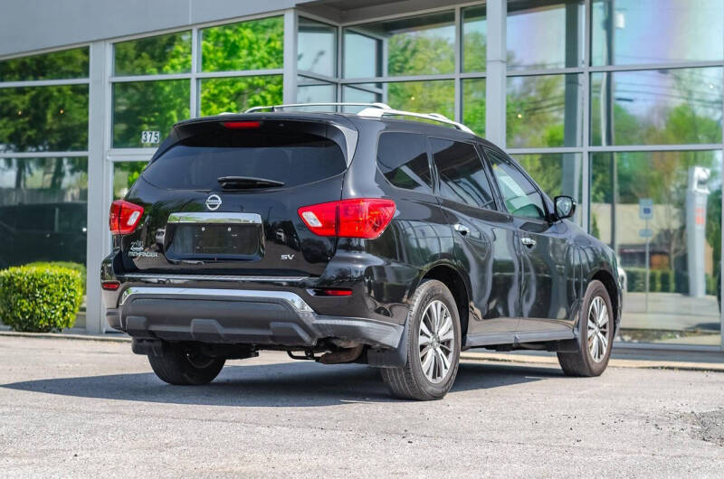 2017 Nissan Pathfinder SV
