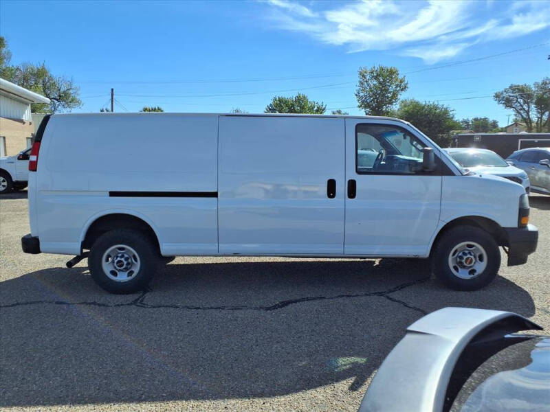 2023 GMC Savana 2500