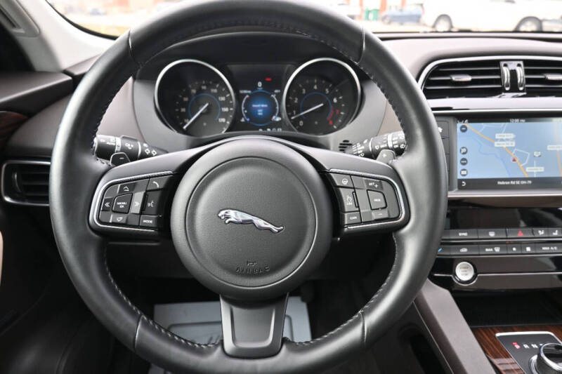 2017 Jaguar F-PACE 35t Prestige