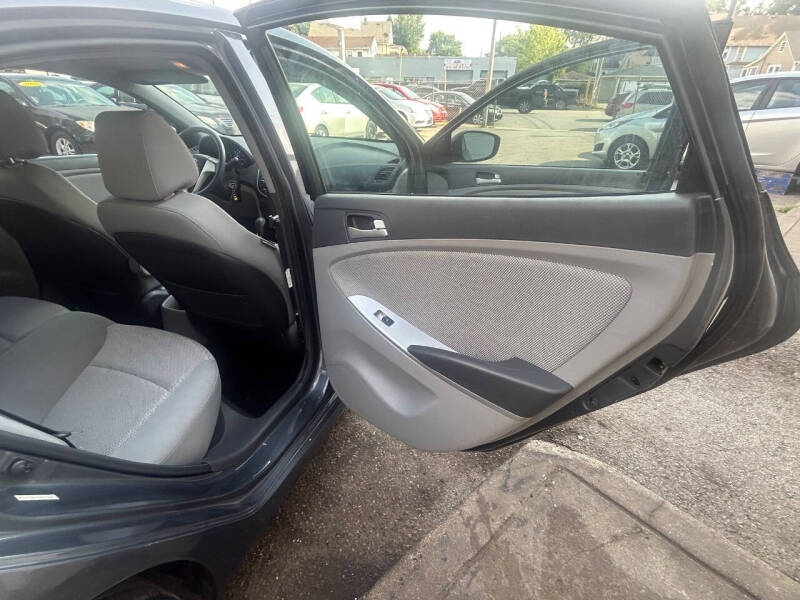 2013 Hyundai Accent GLS