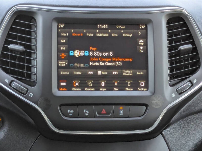 2023 Jeep Cherokee Altitude Lux