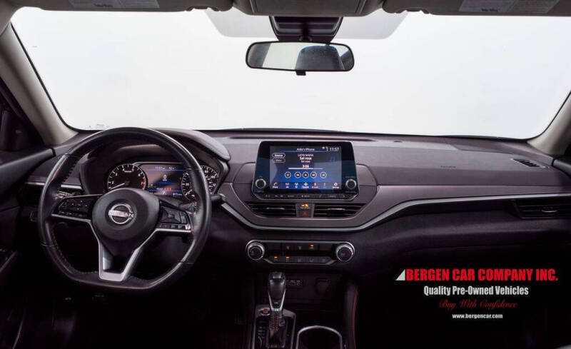 2023 Nissan Altima 2.5 SR