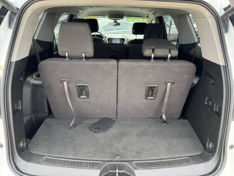 2017 GMC Acadia SLE-2