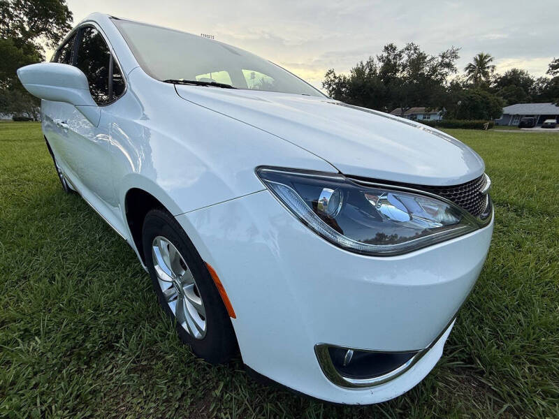 2018 Chrysler Pacifica Touring L