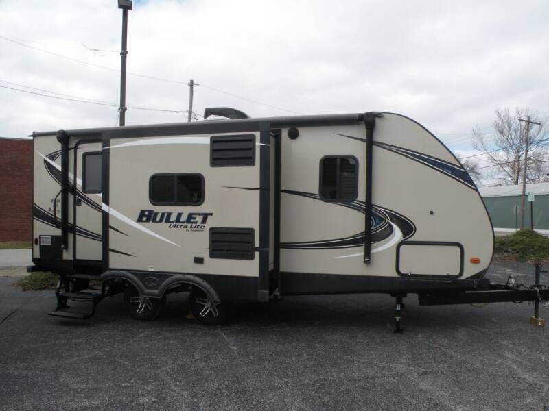 2018 Keystone Bullet 220RBI for sale at Kingdom Auto Centers in Litchfield IL