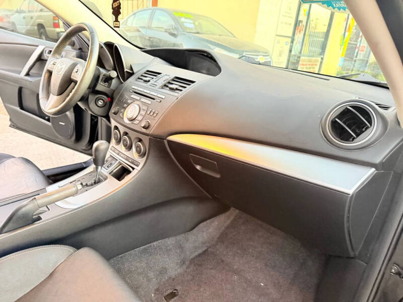 2011 Mazda MAZDA3 s Grand Touring