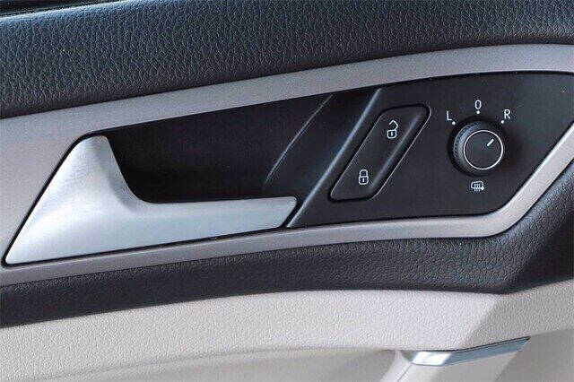 2015 Volkswagen e-Golf SEL Premium