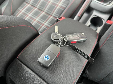 2010 Volkswagen GTI Base PZEV