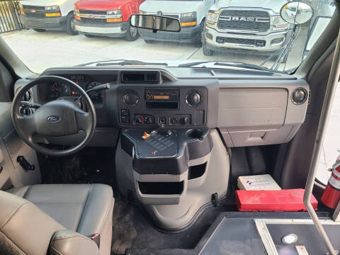 2016 Ford E-Series E-350 SD