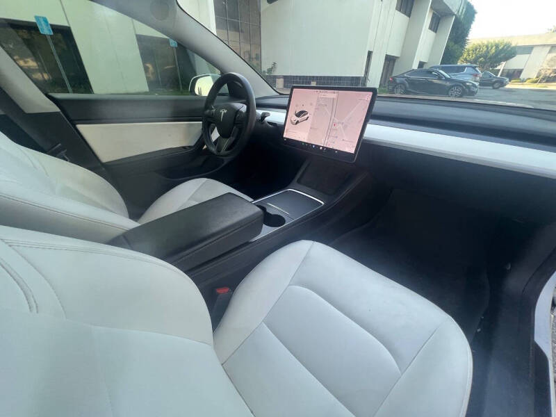 2021 Tesla Model 3 Standard Range Plus