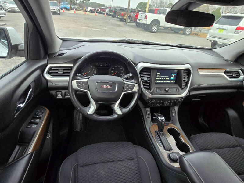 2018 GMC Acadia SLE-2