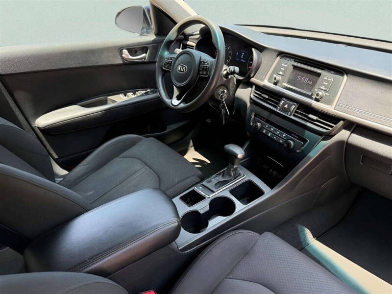 2017 Kia Optima LX