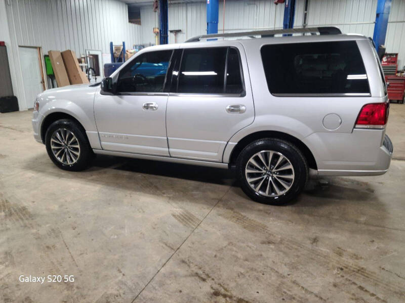 2017 Lincoln Navigator Select
