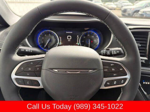 2027 Chrysler Pacifica Select