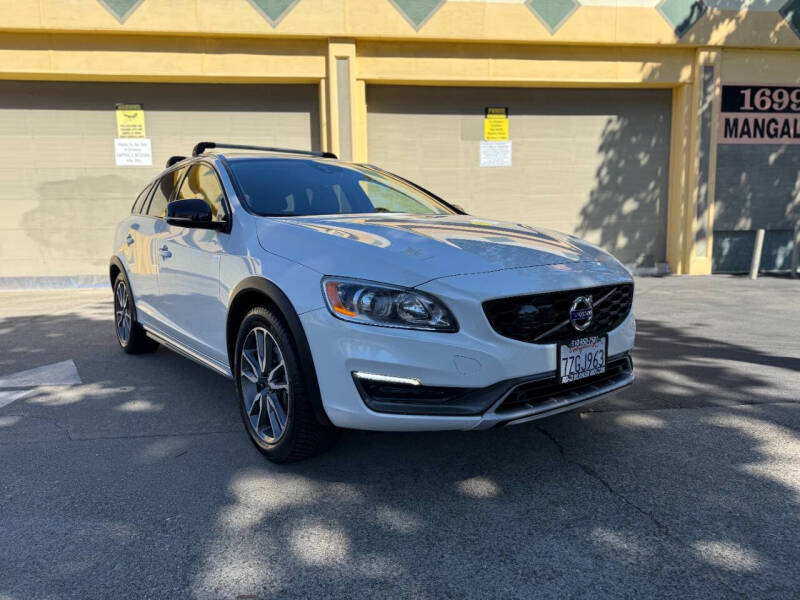 2016 Volvo V60 Cross Country T5