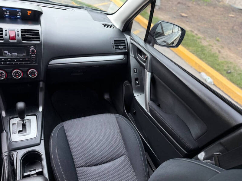 2015 Subaru Forester 2.5i