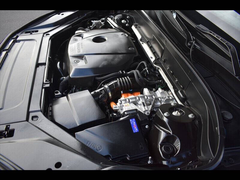 2017 Volvo XC90 T8 eAWD Inscription