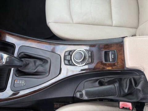 2012 BMW 3 Series 328i