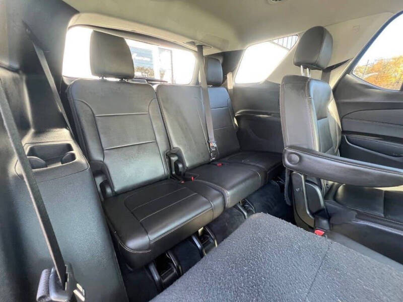 2021 Chevrolet Traverse LT Leather