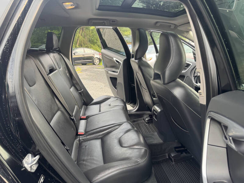 2015 Volvo XC60 T6 Drive-E Platinum